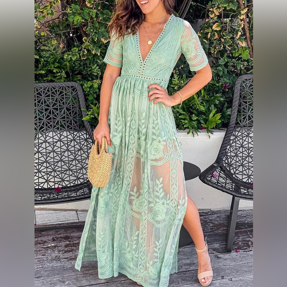Mermaid’s closet size M sage green maxi dress - Picture 1 of 6